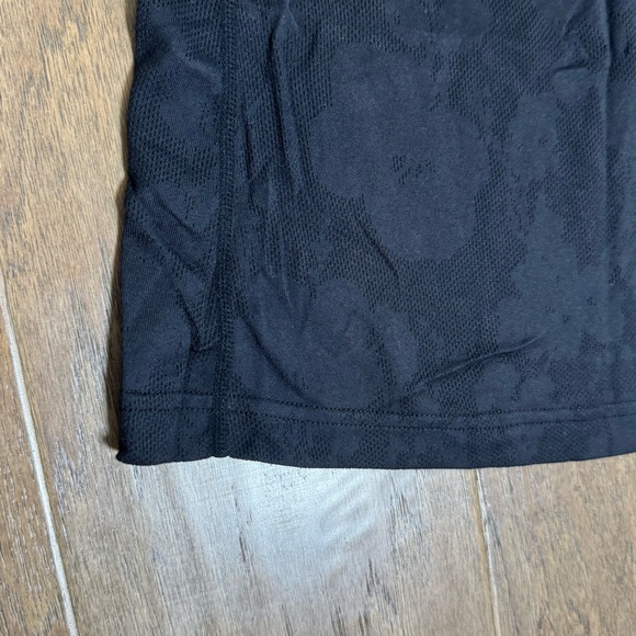 Lululemon Black Lace-Effect Tank Top - Picture 7 of 7